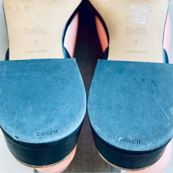 Coach Black Leather 2" Block Heel Gold Hardware Sandals Shoes Size 7 - Picture 8 of 13